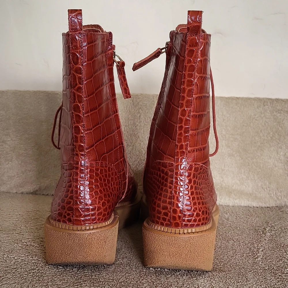 Vince Camuto Rust Combat Boots EUC WO's 8.5 - Picture 4 of 8
